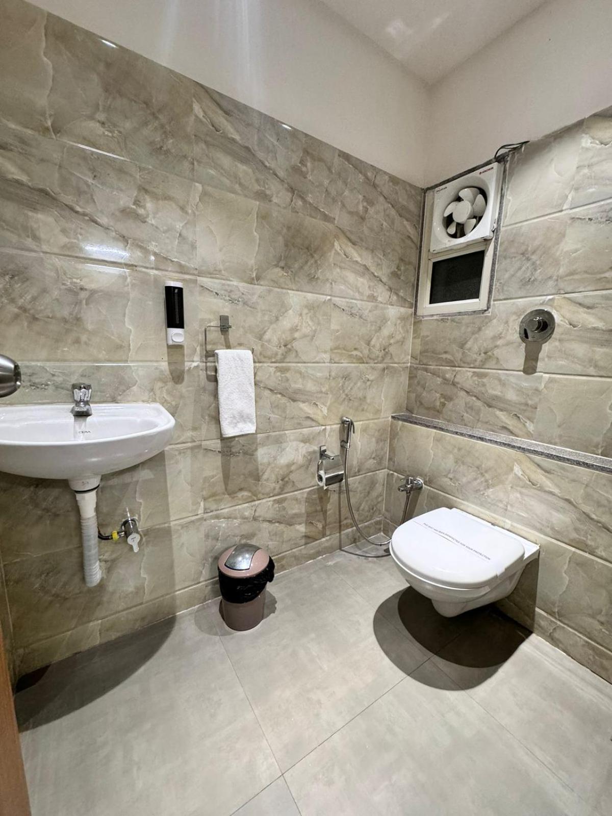 Siara Styles Amba Suites, Gándhínagar Exteriér fotografie